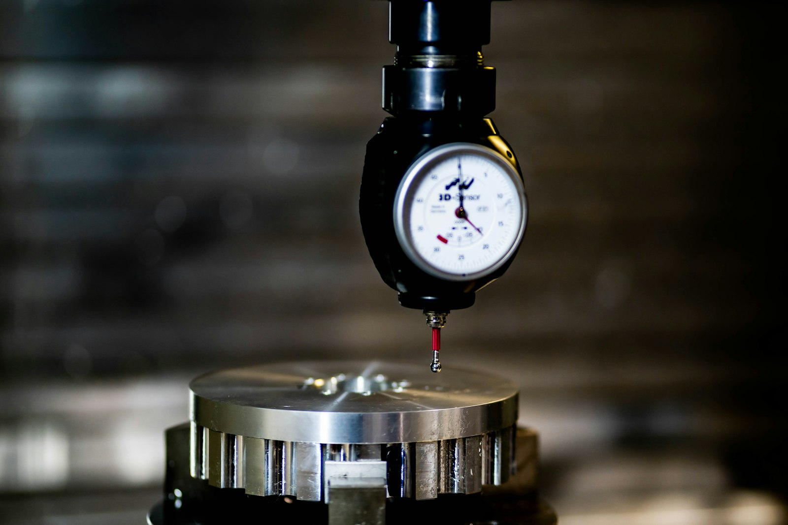 Rockwell vs Brinell vs Vickers: Metal Hardness Scales Explained (with Conversion Table)